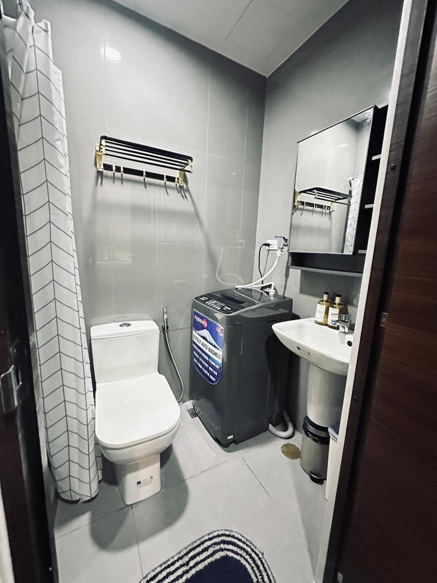 Heart Of Makati, Fully Furnished Condo, Cbd Central Location Makati City Dış mekan fotoğraf